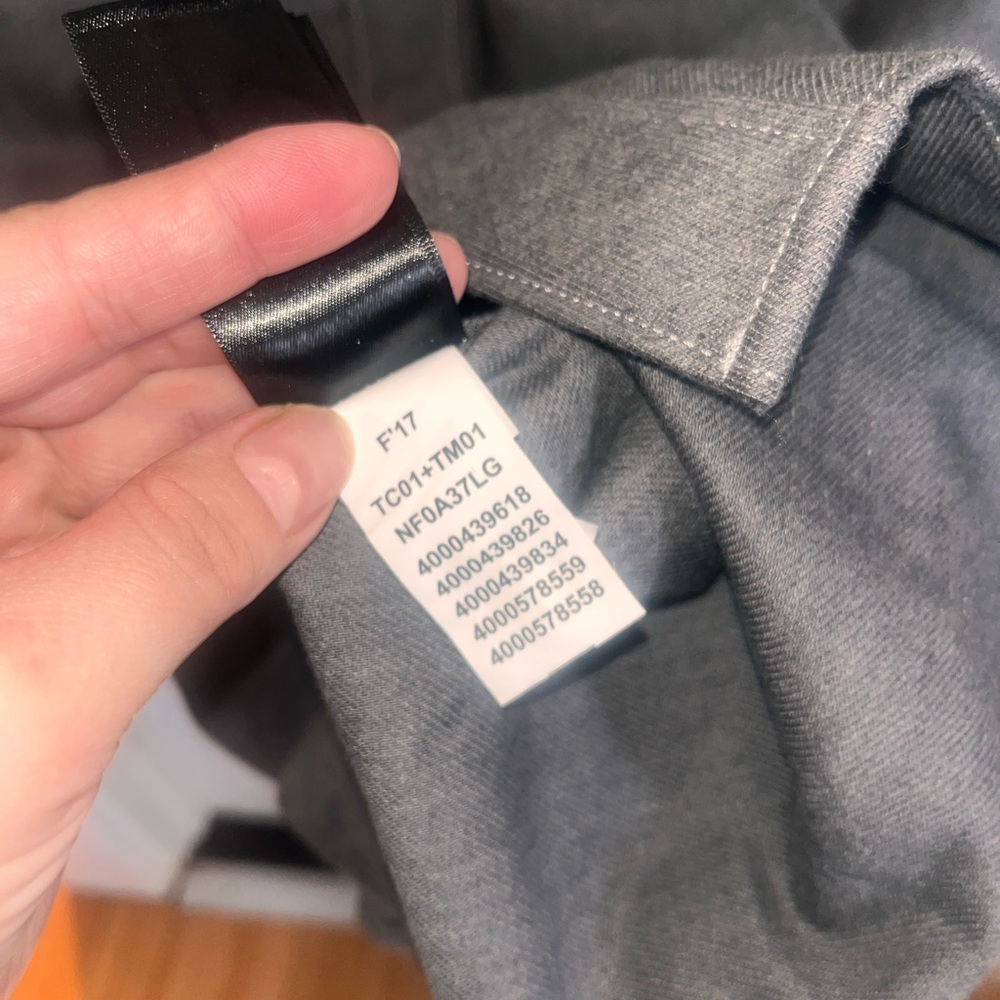 The North Face Gray Casual Button Down Shirt - Picture 4 of 8